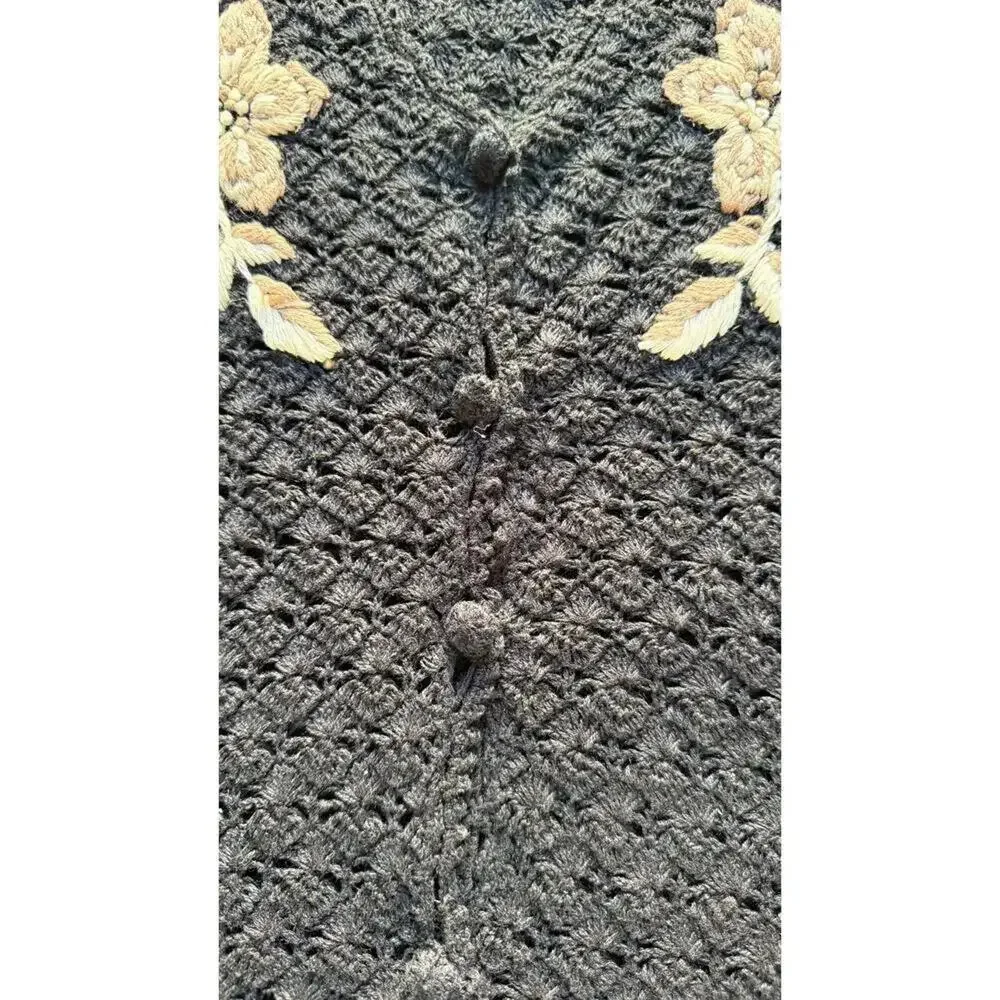 Vintage AGW Division of Graff Black Open Knit Cardigan XL Floral Embroidered - Picture 6 of 11